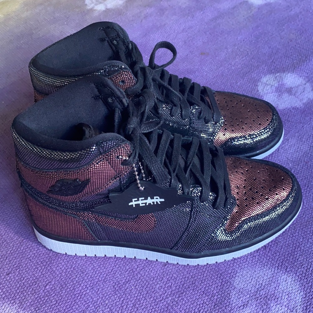 🌙Jordan 1 Retro High Fearless Metallic